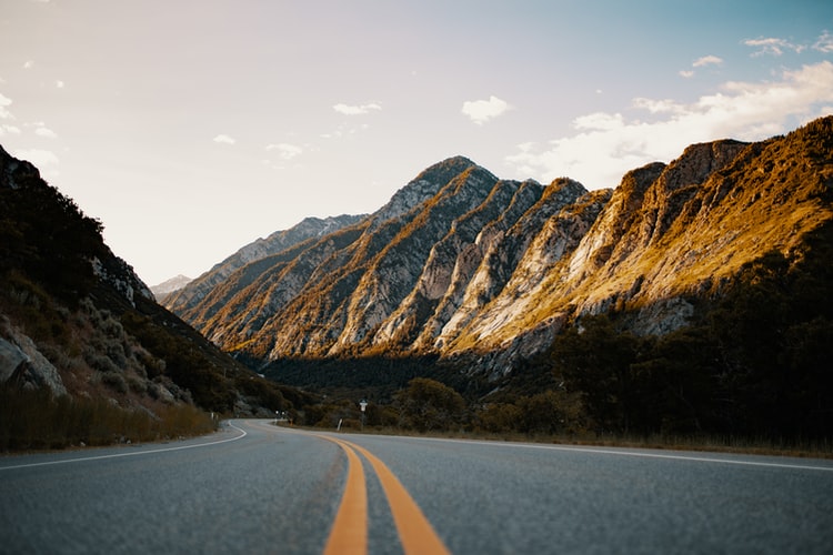 road with mountains